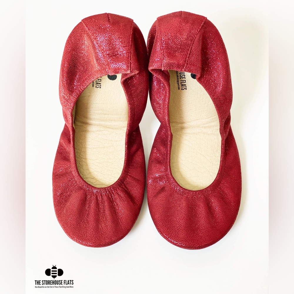 The Storehouse flats Crimson Daze size 8